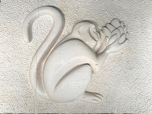IZA - Isabelle Ardevol, cours de taille de pierre calcaire a Lausanne. sculpture d'eleve Isabelle F.