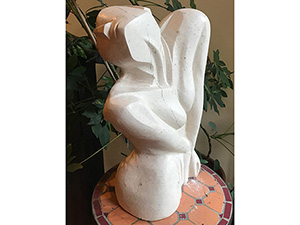 IZA - Isabelle Ardevol, cours de taille de pierre calcaire a Lausanne. sculpture d'eleve Marir-Jo B.