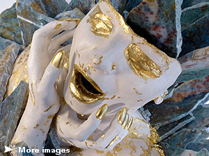 IZA, Isabelle Ardevol, femme artiste contemporain, sculpteure, sculptrice, art 2ème Vague sculpture en résine et quartzite, En Terres Chaotiques, 2020