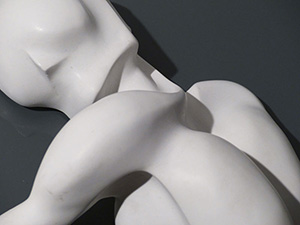 Isabelle Ardevol, A so strange cello, acrylic resin sculpture representing a woman back, 2013