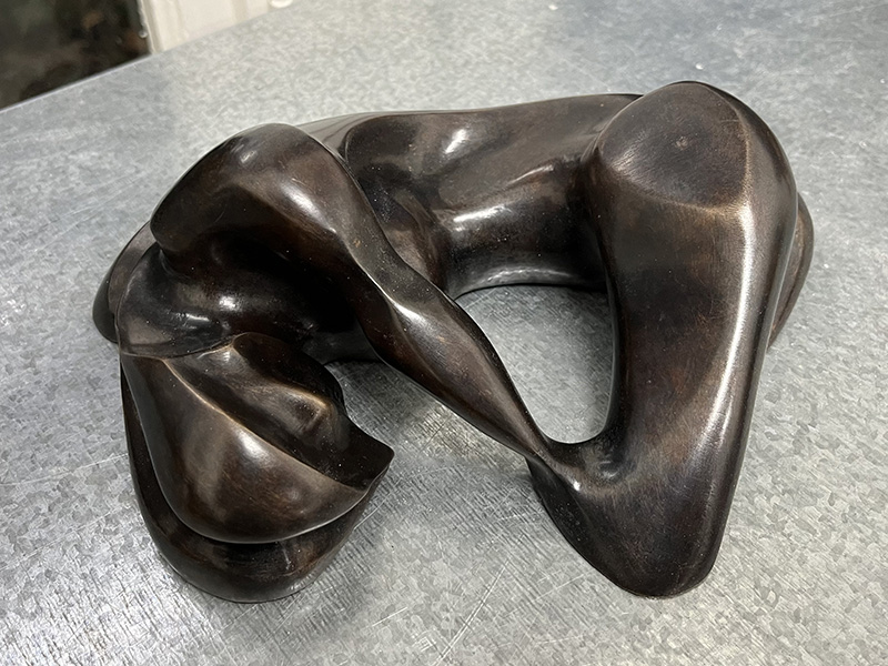Isabelle Ardevol, Elle bronze sculpture casted in 2015. Represents a reclined woman