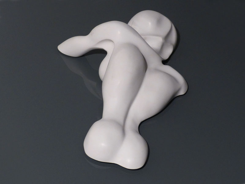 IZA - Isabelle Ardevol, sculpture Bien Etrange Violoncelle, serie Emergences, resine acrylique, 2013