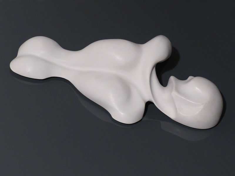 IZA - Isabelle Ardevol, sculpture Bien Etrange Violoncelle, serie Emergences, resine acrylique, 2013