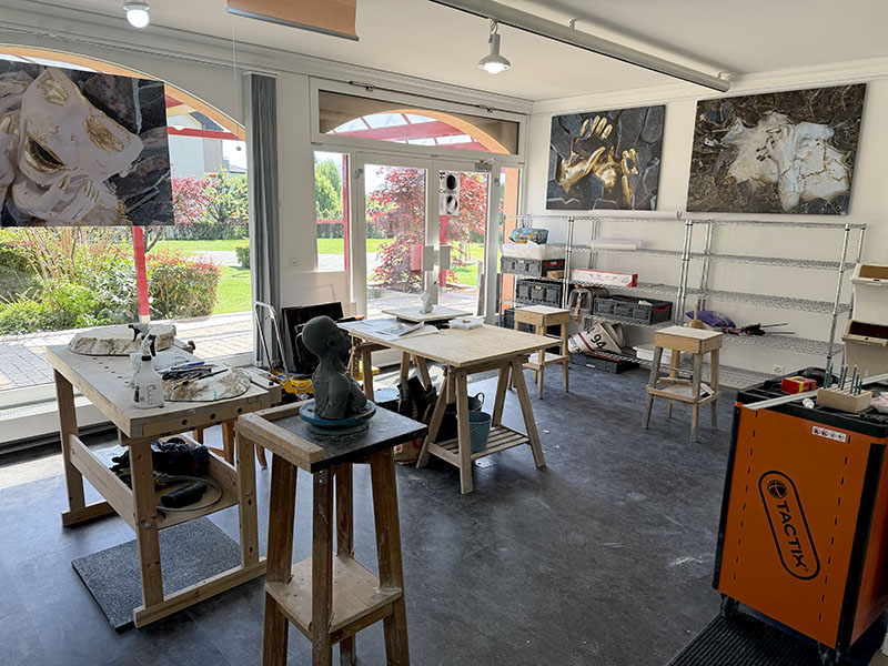 IZA - Isabelle Ardevol, atelier de sculpture a Pully, vue interieure
